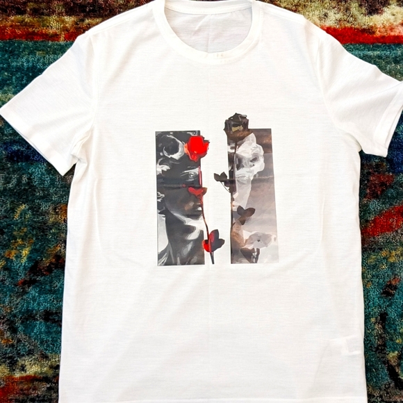 T-shirt size medium - Picture 1 of 3